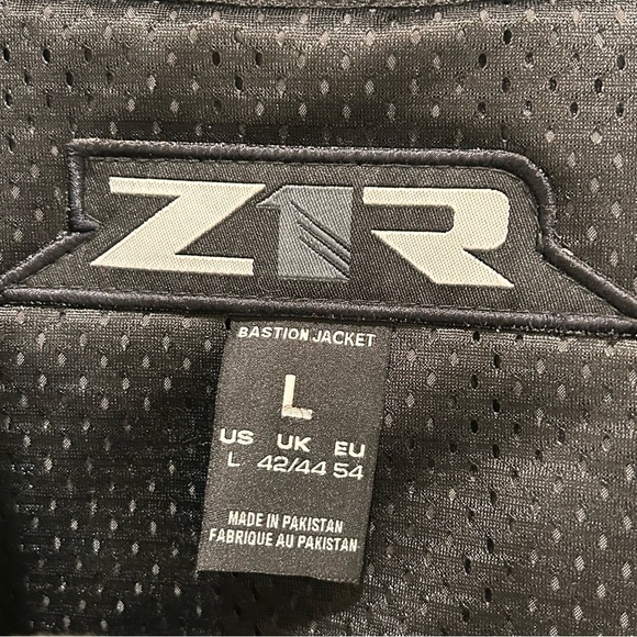 Z1R Bastion Black Leather Jacket Removable Lining Conceal/Carry Pockets - EUC+ - Picture 4 of 15